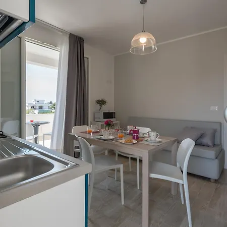 Aparthotel Calura *